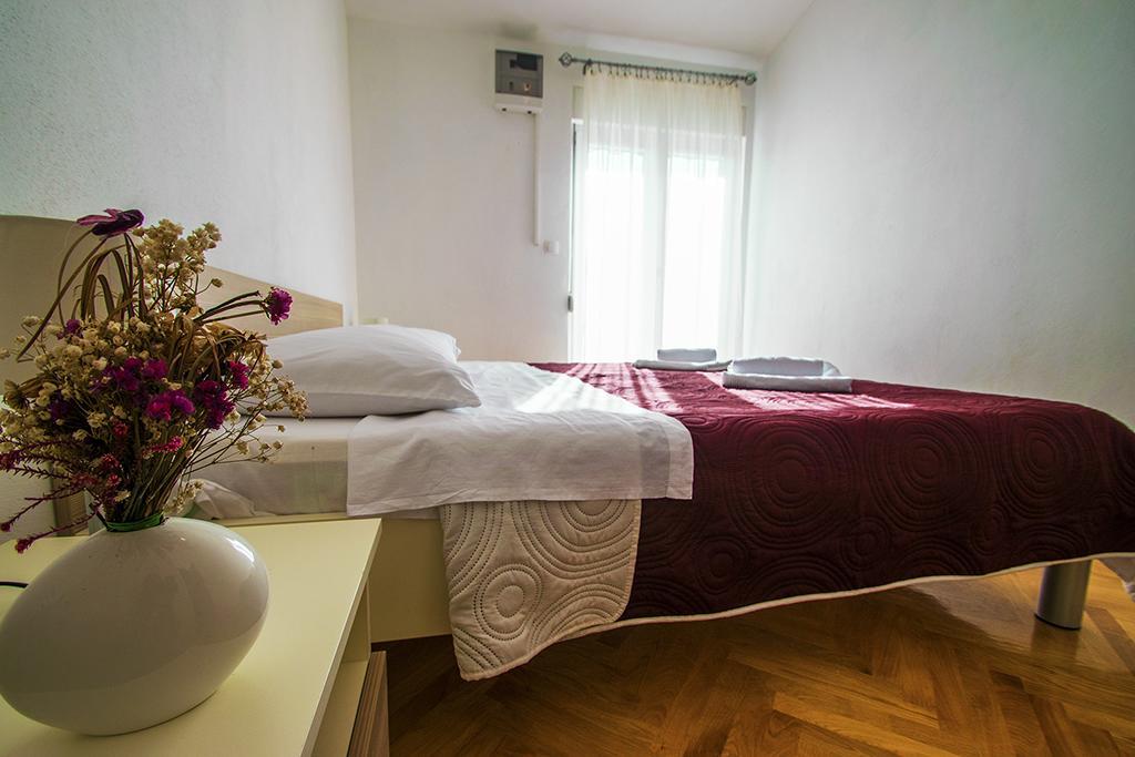 Apartmani I Sobe Grga Starigrad Paklenica Buitenkant foto